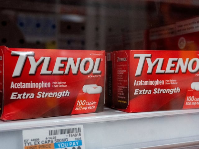 FILE PHOTO: Tylenol is displayed for sale at a pharmacy in New York City, New York, U.S., September 5, 2025. REUTERS/Kylie Cooper//File Photo