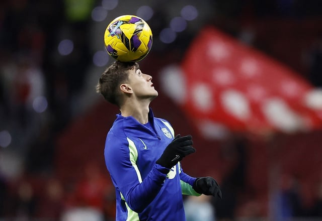 Soccer Football - LaLiga - Atletico Madrid v FC Barcelona - Metropolitano, Madrid, Spain - March 16, 2025 FC Barcelona's Gavi during the warm up before the match REUTERS/Juan Medina