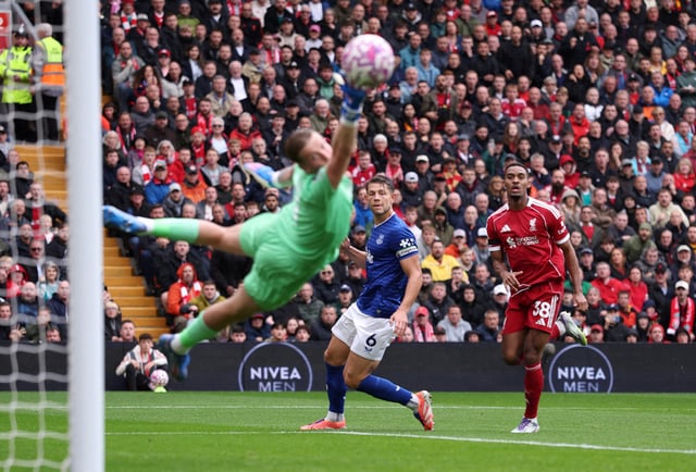 Soccer Football - Premier League - Liverpool v Everton - Anfield, Liverpool, Britain - September 20, 2025 Liverpool's Ryan Gravenberch scores their first goal past Everton's Jordan Pickford REUTERS/David Klein