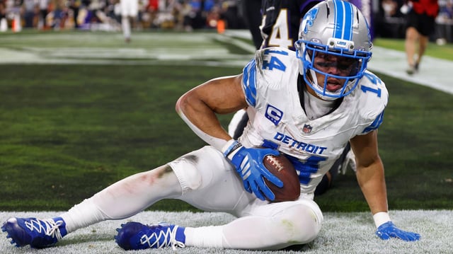 Amon Ra St. Brown fing einen Touchdown-Pass beim Sieg gegen die Baltimore Ravens