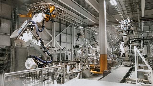 Jaguar land rover factory closures after cyber attack extended to 1 october