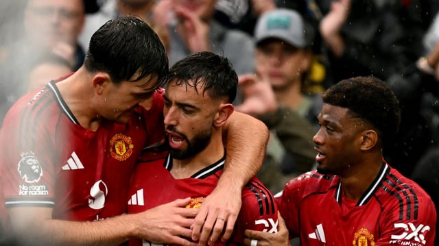 FBL-ENG-PR-MAN UTD-CHELSEA