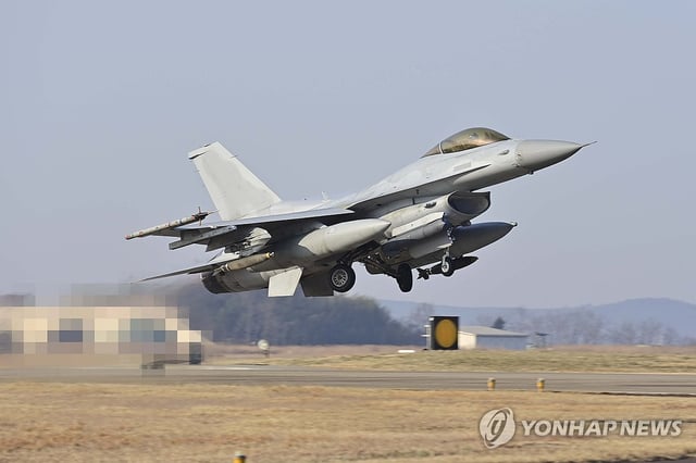 This Jan. 23, 2025, file photo, provided by the Air Force, shows a KF-16 fighter jet. (PHOTO NOT FOR SALE) (Yonhap)