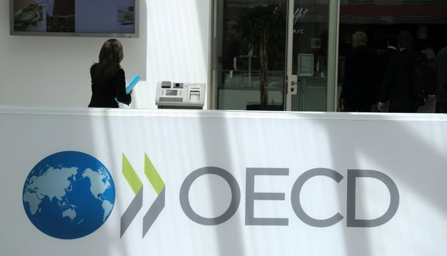 Die deutsche Wirtschaft verharrt in ihrer Wachstumsschwäche. Die Organisation für wirtschaftliche Zusammenarbeit und Entwicklung (OECD) senkte ihre Prognose für das Wirtschaftswachstum im laufenden Jahr leicht um 0,1 Prozentpunkte auf 0,3 Prozent.