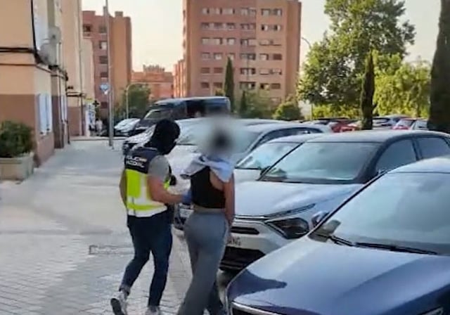 La Policía Nacional ha registrado tres pisos en la provincia de Toledo y otro en Madrid