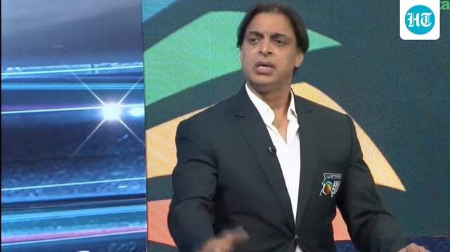 Shoaib Akhtar went on a rant on live TV as he went after Pakistan coach Mike Hesson