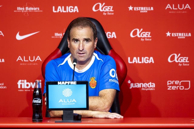 PALMA DE MALLORCA (ISLAS BALEARES) 14-09-25. Vista de la rueda de prensa este domingo de Jagoba Arrasate, entrenador del Mallorca, previas al partido de mañana entre el Mallorca y La Real Sociedad .-EFE/ Cati Cladera