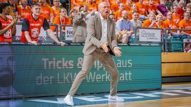 Nachträgliches Geburtstagsgeschenk für den Trainer der Niners Chemnitz!