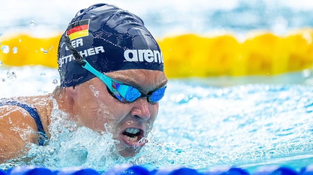 gina-boettcher-schwimmen