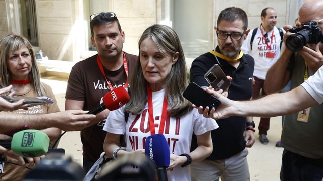 Las víctimas cargan contra Mazón tras su marcha de las Corts cuando el president se ha referido a la dana: “Nos abandonó como ciudadanos y ese día dejó de representarnos a la mayoría de valencianos”