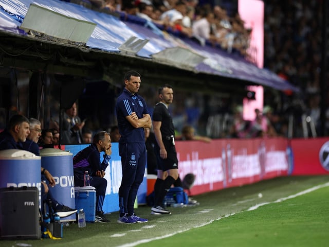 Soccer Football - World Cup - South American Qualifiers - Argentina v Uruguay - Estadio La Bombonera, Buenos Aires, Argentina - November 16, 2023
Argentina coach Lionel Scaloni during the match REUTERS/Agustin Marcarian