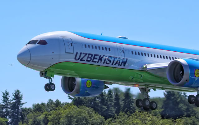 An Uzbekistan Airways Boeing 787 Dreamliner. (Photo: AirlineGeeks | Katie Zera)