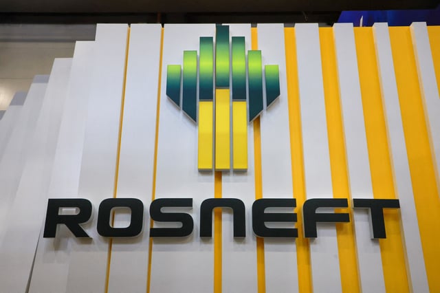 A view shows a board with the logo of Russia's oil producer Rosneft at the St. Petersburg International Economic Forum (SPIEF) in Saint Petersburg, Russia June 5, 2024. REUTERS/Anton Vaganov/File Photo