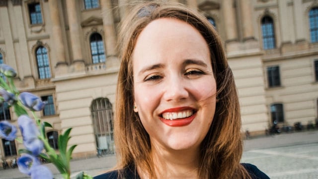 Ricarda Lang hat ihren Bachelor abgeschlossen und plant nun einen Master-Studiengang.