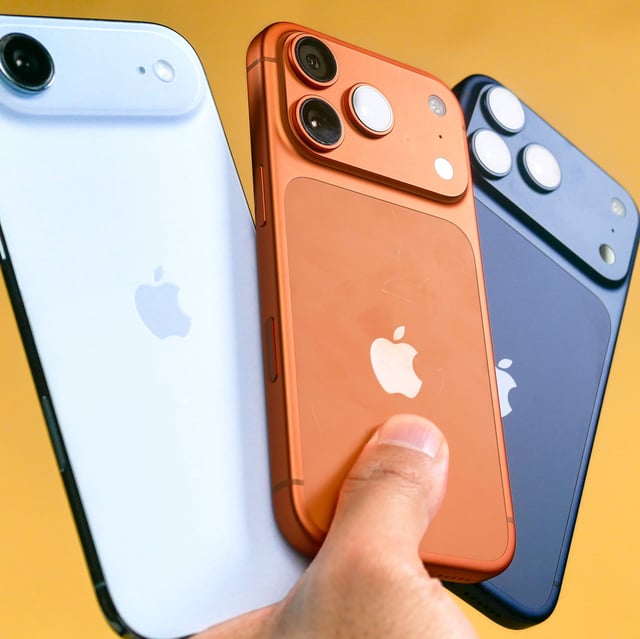 iPhone 17 scratchgate.