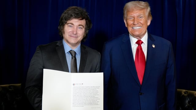 Javier Milei junto a Donald Trump