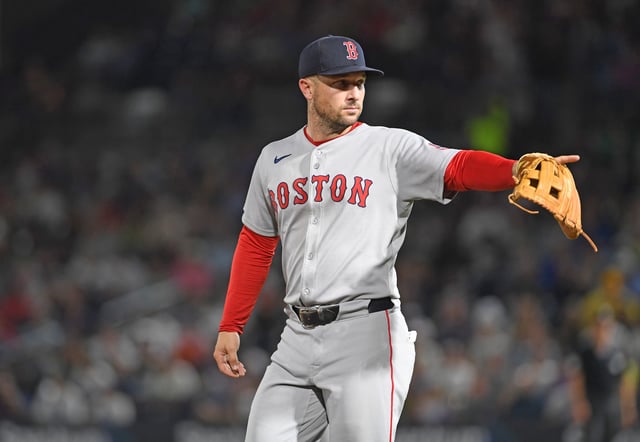 TAMPA, FLORIDA - SEPTEMBER 20: Alex Bregman #2 of the Boston Red Sox during the sixth inning of a game against the Tampa Bay Rays at George M. Steinbrenner Field on September 20, 2025 in Tampa, Florida. (Photo by Mark Taylor/Getty Images)
