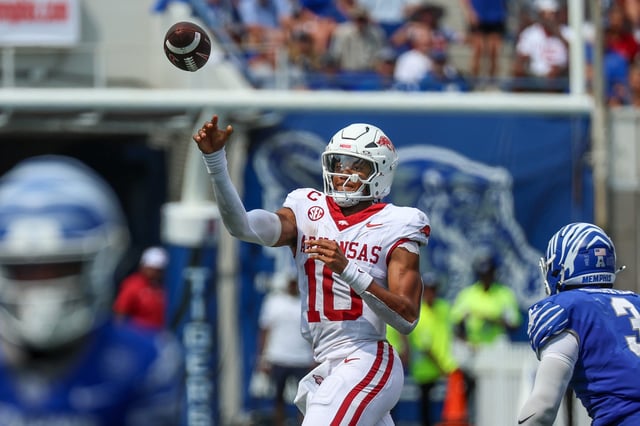 Will Taylen Green and the Arkansas Razorbacks beat the Notre Dame Fighting Irish on Saturday? College football Week 5 predictions, picks, odds preview the game on Sept. 27, 2025.