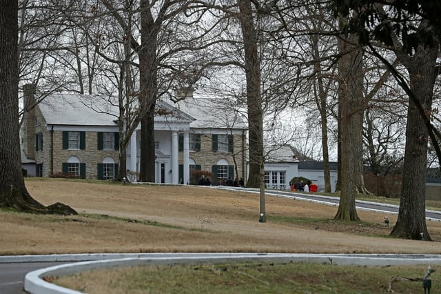 A Missouri woman pleaded guilty to a scheme to steal ownership of Graceland, Elvis Presley's iconic Tennessee home
