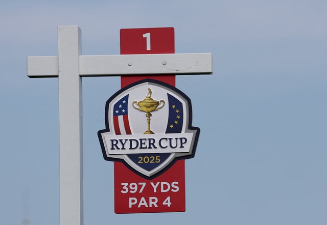 Golf - The 2025 Ryder Cup - Bethpage Black Golf Course, Farmingdale, New York, United States - September 23, 2025 General view of a sign post with the Ryder Cup logo on the 1st hole REUTERS/Paul Childs