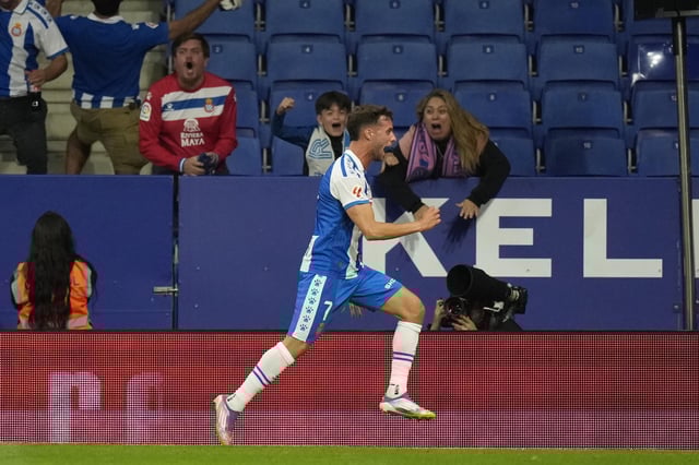 Puado celebra el gol del empate.