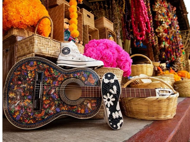 ¿Qué diseños y precios tienen los nuevos Converse del Día de Muertos 2025?