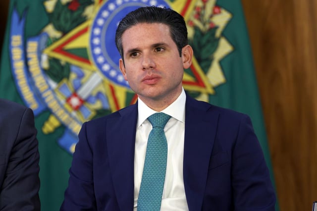 Motta anuncia votação da isenção do IR e defende “equilíbrio” para avançar com pautas “importantes para o Brasil”
