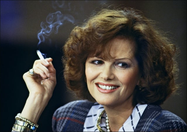 Photo prise le 17 mars 1987 à Paris de l'actrice italienne Claudia Cardinale, lors de la présentation du film « La Storia » du réalisateur italien Luigi Comencini