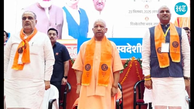 Uttar Pradesh CM Yogi Adityanath at a workshop ‘Atmanirbhar Bharat-Swadeshi Sankalp’ in Lucknow on September 23. (HT photo)