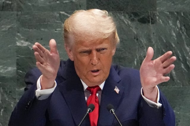 El presidente de Estados Unidos, Donald Trump, pronuncia un discurso ante la Asamblea General de las Naciones Unidas en la sede de la ONU en la ciudad de Nueva York, el 23 de septiembre de 2025. (Foto de TIMOTHY A. CLARY / AFP)