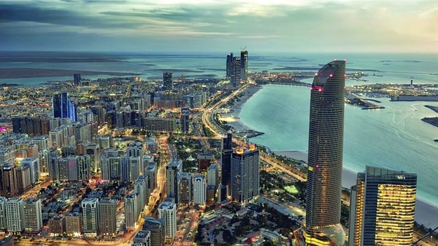 عقارات أبوظبي تسجل أقوى أداء نصف سنوي للقطاع على الإطلاق