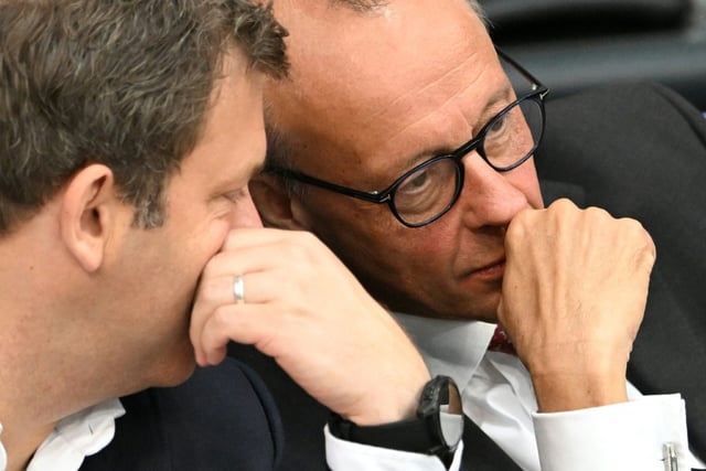 Im Rahmen der Haushaltsberatungen des Bundestages über den Etat des kommenden Jahres steht am Mittwoch (ab 09.00 Uhr) die so genannte Generaldebatte über den Etat des Kanzleramts auf der Tagesordnung.