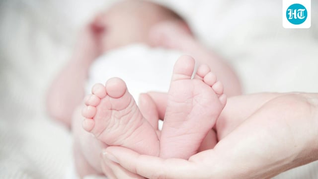  According to doctors, the baby had adhesive marks on not only his mouth but also thighs.