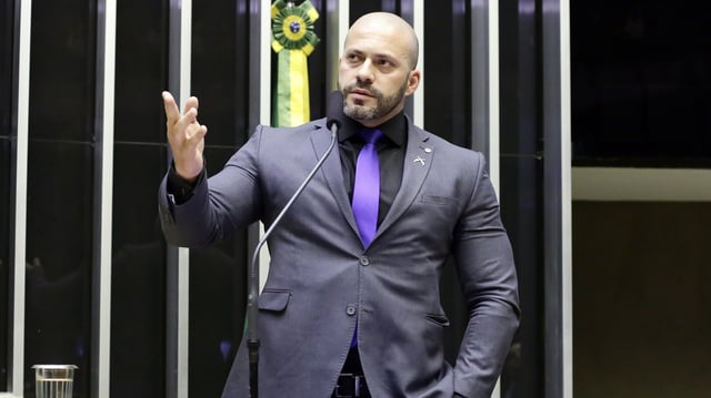 PGR considerou que Daniel Silveira já cumpriu os critérios previstos na legislação para progredir do regime semiaberto para o aberto.