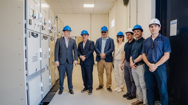 Inauguración. De la ampliación de la planta transformadora.