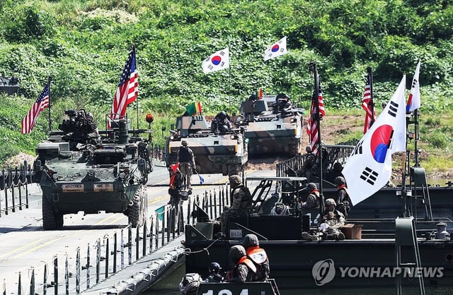 This undated file photo shows troops taking part in South Korea-U.S. combined drills. (Yonhap)