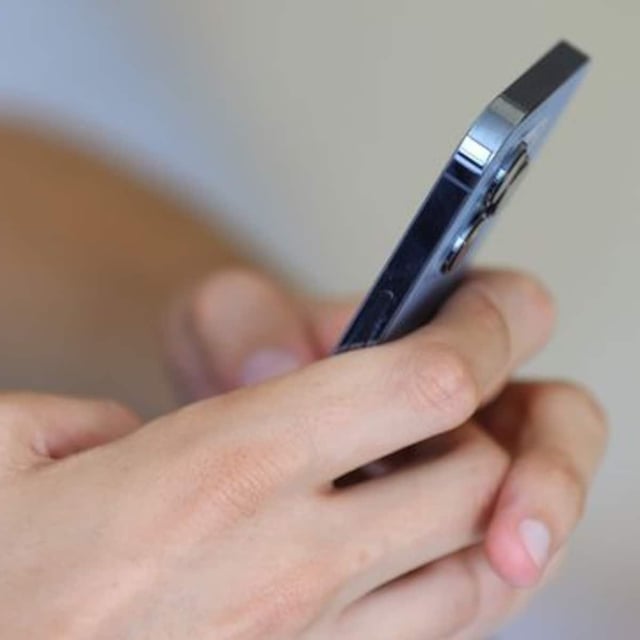 Google Chrome ist nicht nur der meistgenutzte Browser, sondern auch einer der beliebtesten Passwortmanager. Umso überraschender: In der Android-App fehlte jahrelang eine wichtige Sicherheitsfunktion, die nun den Weg auf die Smartphones findet.
