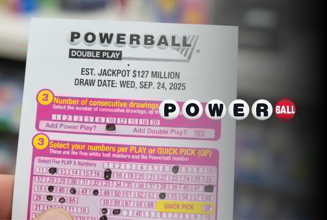 Verifica si tu boleto de Powerball en EE.UU. para el sorteo del 24 de septiembre de 2025 fue el afortunado, con los resultados y números ganadores que definen si alguien se llevó el premio millonario. | Crédito: Imagen referencial generada con Gemini AI / Composición Mag