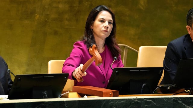 Annalena Baerbock leitet die Generalversammlung der UN