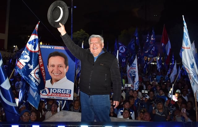 En su visita a Huancayo, en donde recibió un huevazo, el gobernador de La Libertad habría vulnerado el principio de neutralidad, según informó el Área de Fiscalización de esa ciudad.