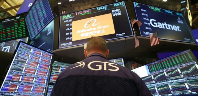 Un opérateur à la Bourse de New York, le 15 septembre 2025