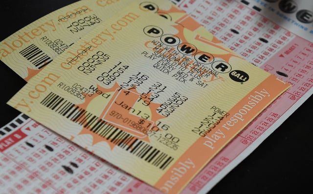 Revisa si hubo ganador en el Powerball de hoy, 24 de septiembre 2025: resultados del premio mayor de la lotería.. (Foto: MARK RALSTON / AFP)