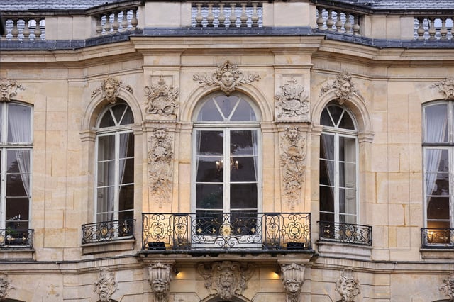 Sébastien Lecornu a annoncé mercredi 24 septembre 2025 qu’il leur adresserait « dans les prochains jours » un courrier aux syndicats « pour leur demander leur contribution sur cinq thématiques ». Photo d’illustration de Matignon.
