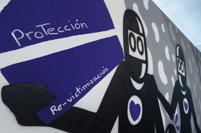 Mural de David de Limon y la asociacion Alana contra la violencia machista en el MUVIM.