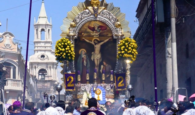¿Cuándo es el primer recorrido del Señor de los Milagros en procesión este 2025? Todo listo para el mes morado