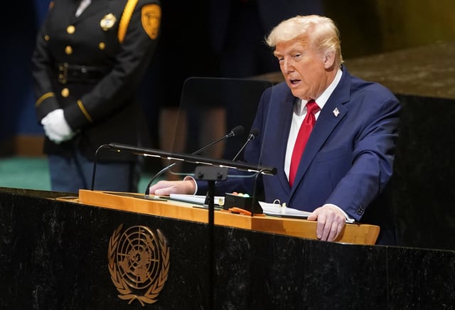 El presidente de Estados Unidos, Donald Trump, se dirige a la 80ª Asamblea General de las Naciones Unidas, en Nueva York, Nueva York, Estados Unidos. 23 de septiembre de 2025. REUTERS/Al Drago