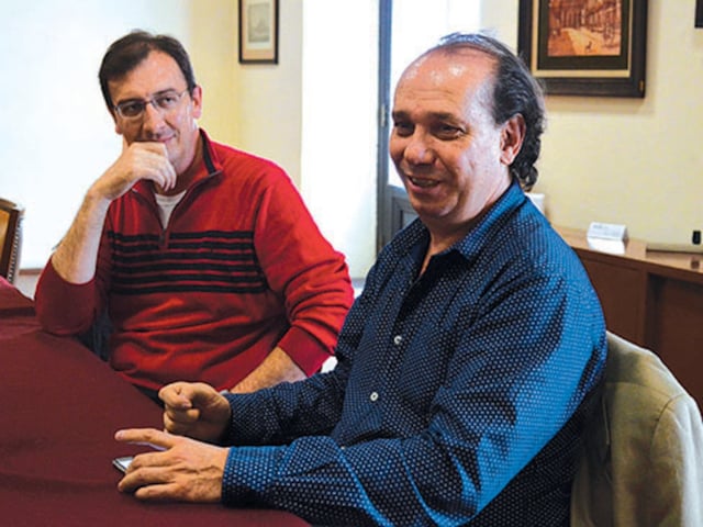 El presidente de la AFA, Claudio Tapia, junto al vicepresidente primero, Rodolfo D'Onofrio