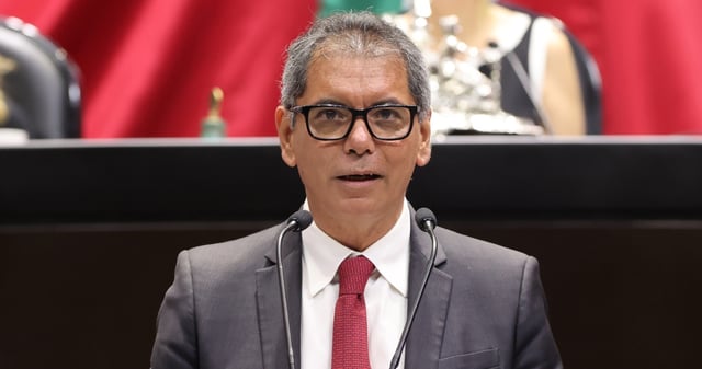 El titular de la Secretaría de Hacienda y Crédito Público (SHCP), Edgar Amador Zamora, afirmó este martes desde la Cámara de Diputados que hasta no combatir los delitos como la evasión fiscal no se subirán impuestos. Foto: Cámara de Diputados
