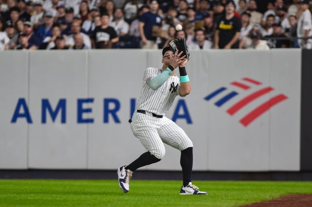 Sep 23, 2025; Bronx, New York, USA; New York Yankees outfielder Aaron Judge (99) catches a fly ball hit by Chicago White Sox third baseman Miguel Vargas (not pictured) during the fourth inning at Yankee Stadium. Mandatory Credit: John Jones-Imagn Images