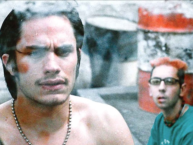 Gael García Bernal en Amores perros (2000), cinta que teje tres historias interconectadas por un acci-dente automovilístico. Foto: Cortesía LagoAlgo